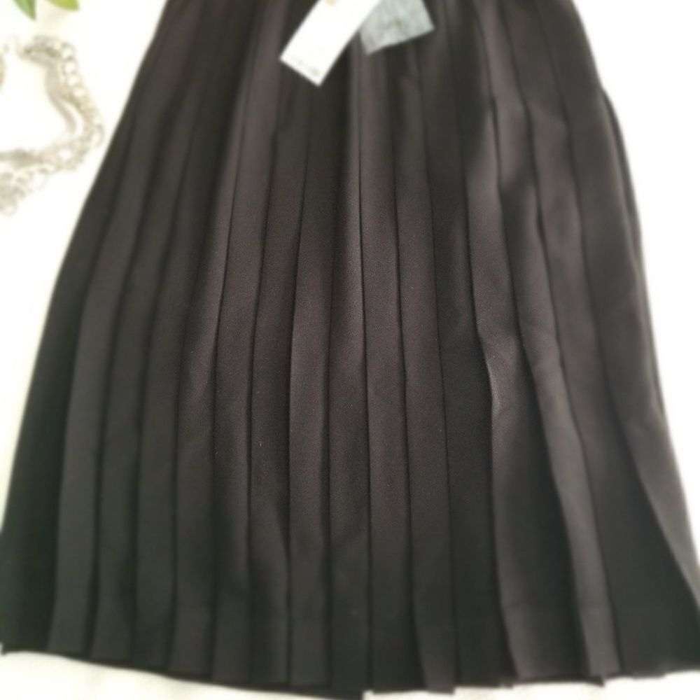 Burberry skirt uniform Back Pleated Wrap Front New With Tags - Picture 6 of 12